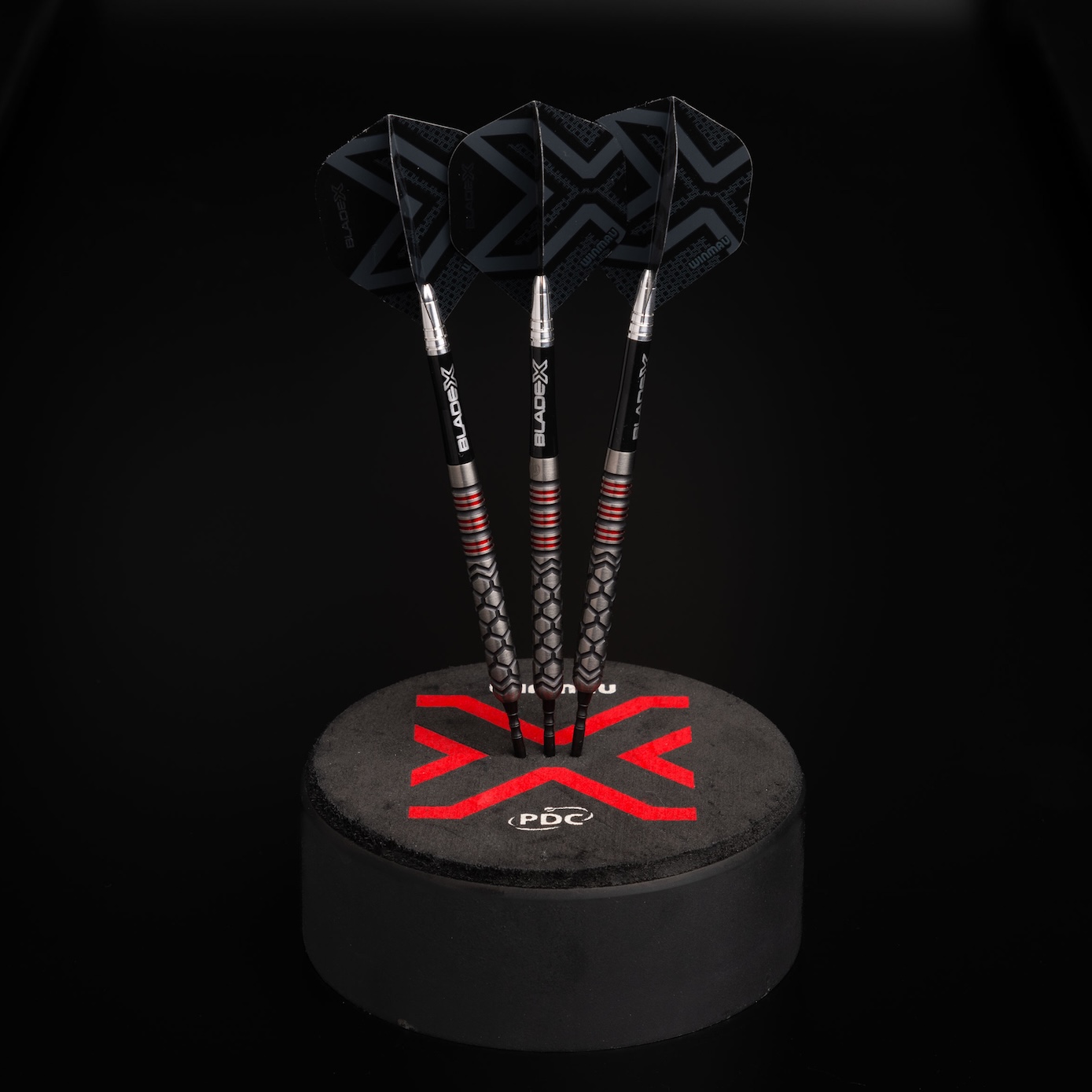 Winmau Blade X Prism Delta Flight Black - Afbeelding 4